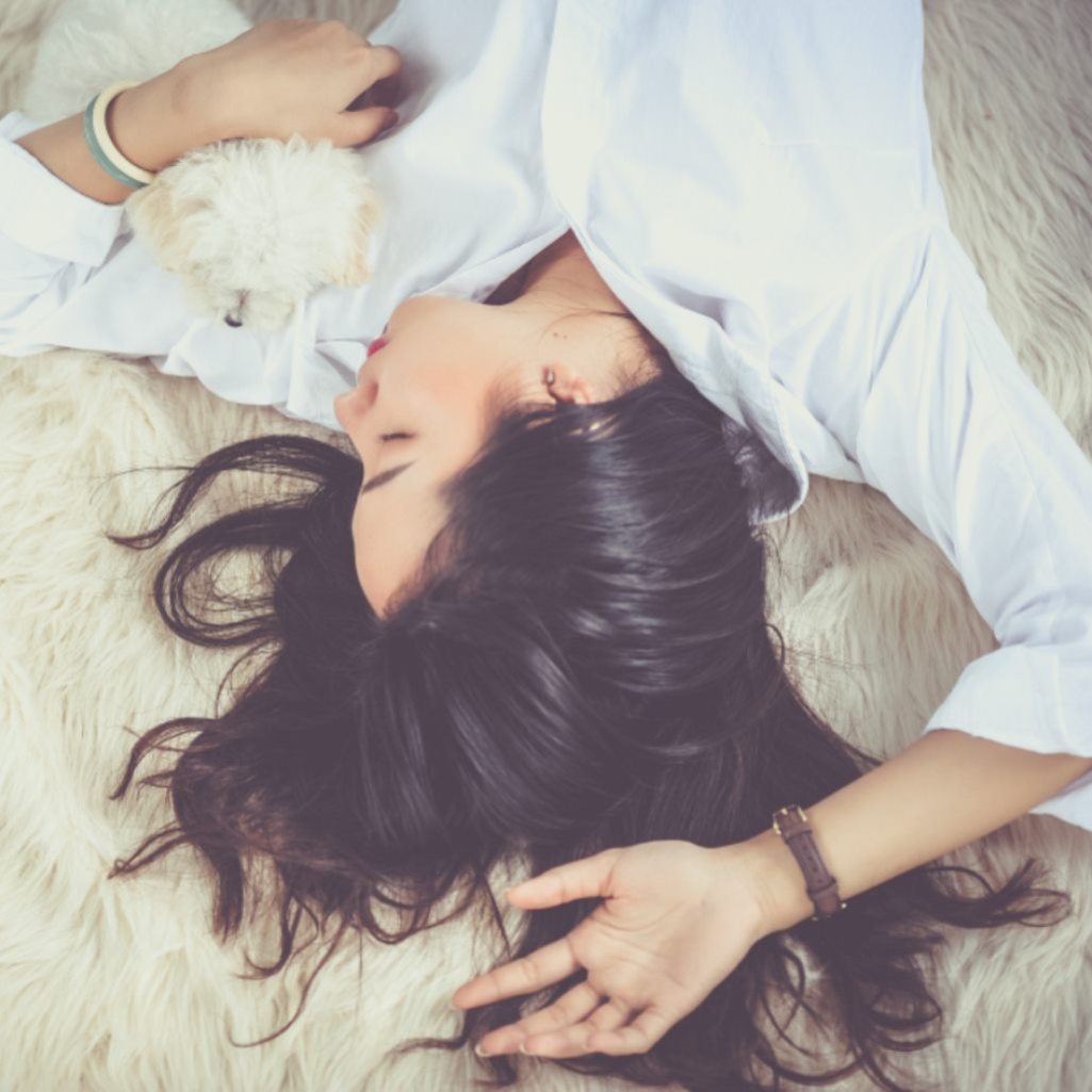 Ο μεσημεριανός ύπνος κάνει καλό στην υγεία μας, σύμφωνα με μια νέα έρευνα