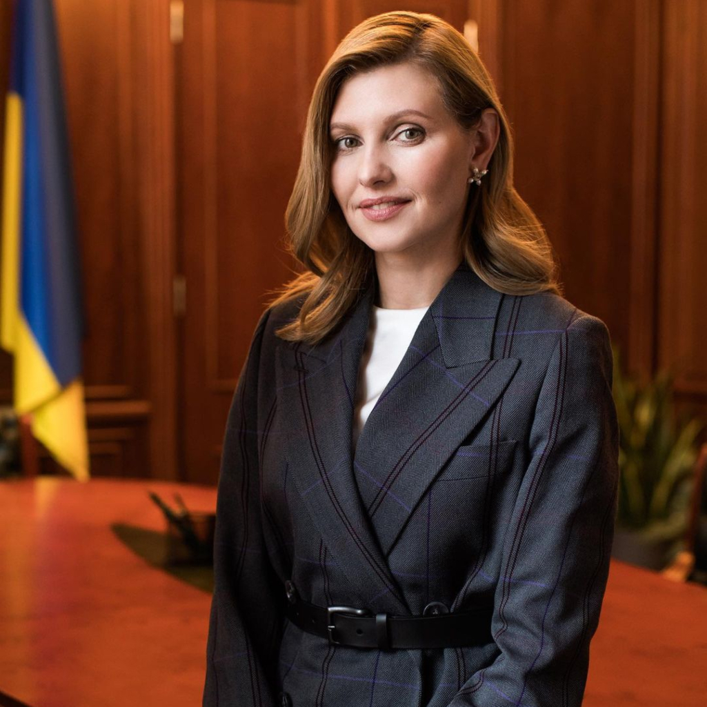 «Θα μείνω εδώ, μαζί σας»: Ποια είναι η Πρώτη Κυρία της Ουκρανίας, Olena Zelenska