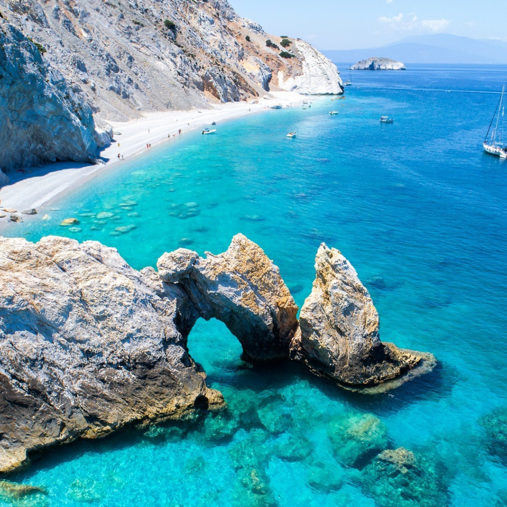 Σκιάθος: Οι top παραλίες στο πιο κοσμοπολίτικο νησί των Σποράδων