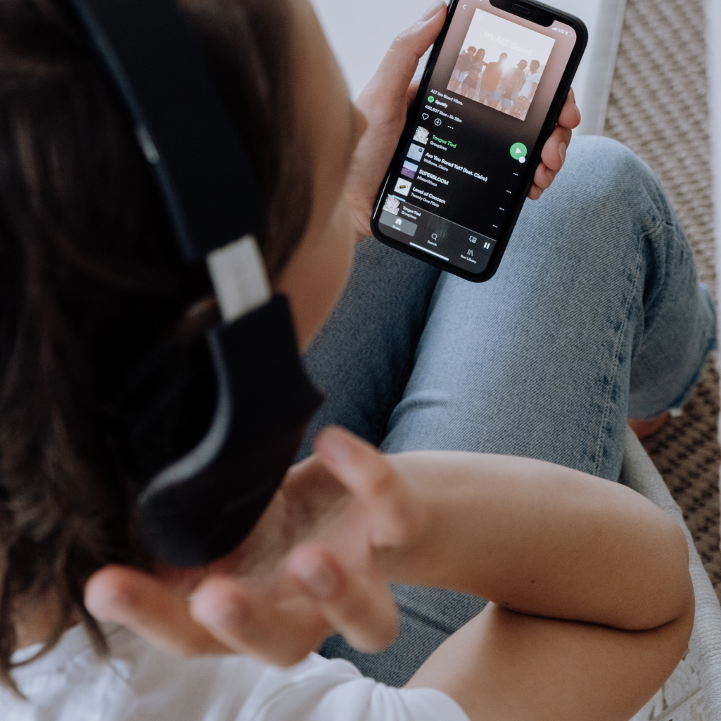 To Spotify λανσάρει νέα υπηρεσία και κάνει σκέψεις για αύξηση συνδρομής 