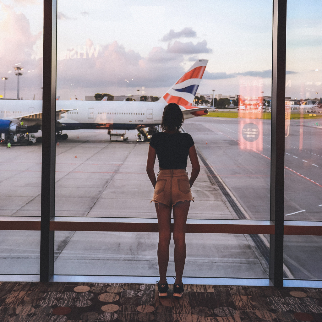 Skiplagging: Το travel hack για φθηνά εισιτήρια όταν θες να ταξιδέψεις με αεροπλάνο