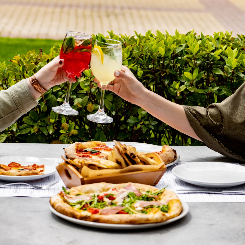 Στο Napolitivo θα ζήσεις την ιταλική dolce vita με αυθεντική ναπολιτάνικη pizza δίπλα στη θάλασσα