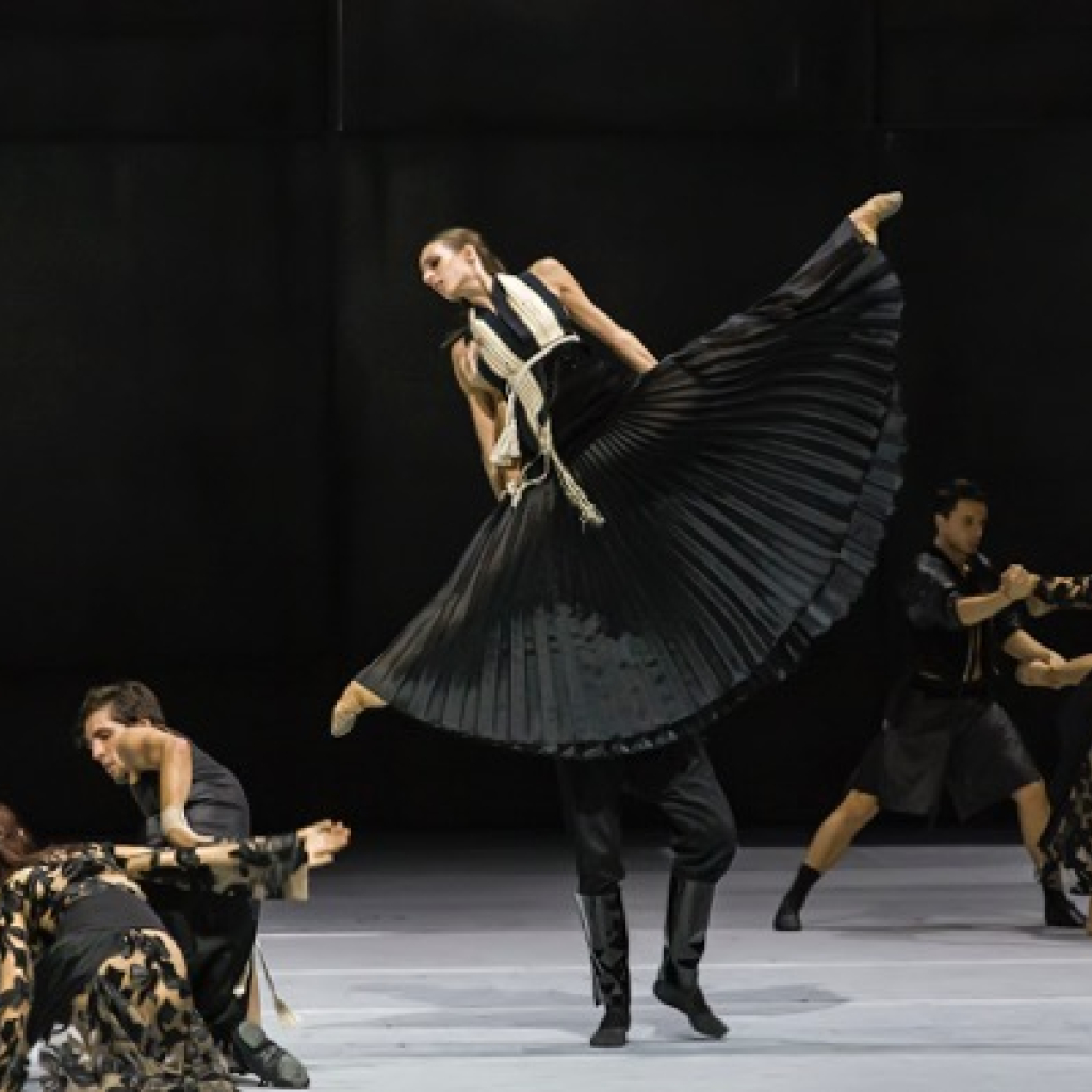 «Ο χορός με τη σκιά μου» του Μάνου Χατζιδάκι έρχεται στο Κέντρο Πολιτισμού Ίδρυμα Σταύρος Νιάρχος σε χορογραφία του Κωνσταντίνου Ρήγου