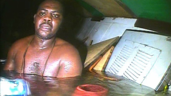 Ο Harrison Odjegba Okene δούλευε ως μάγειρας σε ένα πλοίο. Ήταν στο μπάνιο όταν το πλοίο άρχισε να βυθίζεται και δεν κατάφερε να βγει εγκαίρως. Έμεινε στο μηχανοστάσιο για 3 μέρες μέχρι να τον βρουν.