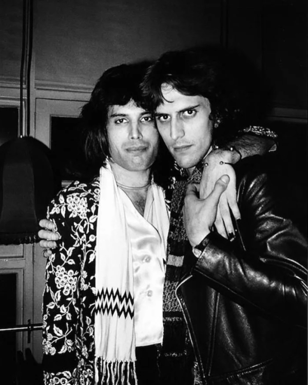 Freddie Mercury & Mick Rock | Photo: Mick Rock