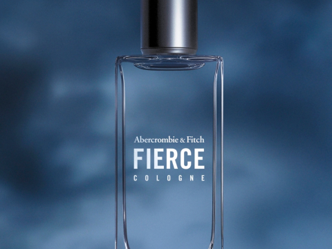 Abercrombie & Fitch: Το εμβληματικό άρωμα “Fierce” έφτασε στην Ελλάδα