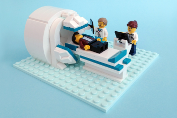 H Lego δωρίζει σε νοσοκομεία μαγνητικούς τομογράφους από τουβλάκια για να διώξει το άγχος απ' τους μικρούς ασθενείς 