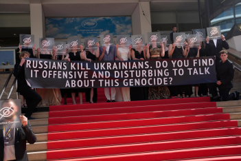Τρίτη διαμαρτυρία στο Φεστιβάλ Καννών: Ουκρανοί παραγωγοί καταδικάζουν τη «ρωσική γενοκτονία»