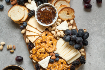 Νέα μελέτη δείχνει πως το τυρί είναι πολύ πιο υγιεινό απ' όσο νομίζεις και εξηγεί γιατί 