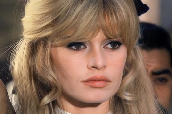 Τα μαλλιά της Brigitte Bardot είναι ξανά τάση - Δες πώς θα τα αποκτήσεις