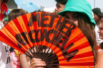 Coachella Festival: Τι φορέθηκε το πρώτο Σαββατοκύριακο που μας άρεσε (spoiler: λίγα πράγματα)