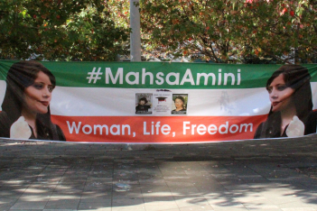 Διεθνής Αμνηστία: Κλιμακώνεται η καταστολή για Ιρανές γυναίκες που δεν φορούν μαντίλα