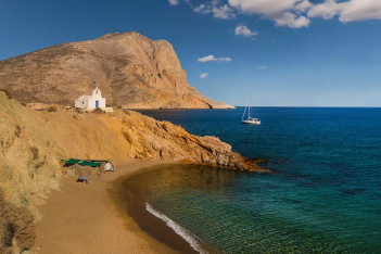Telegraph: Τα 10 «ανέγγιχτα» νησιά της Ελλάδας