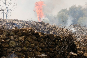 Ιταλία: Φονικές πυρκαγιές στη Σικελία - Ενεργά πάνω από 50 μέτωπα 