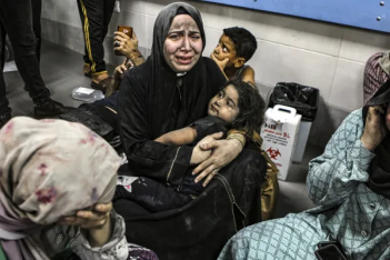 Γάζα: Εκατόμβη νεκρών από βομβαρδισμό νοσοκομείου - Το blame game από το Ισραήλ και η έκτακτη συνεδρίαση του ΟΗΕ