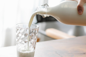 Τι θα συμβεί αν πιείς γάλα που έχει λήξει