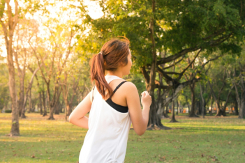 Θέλεις να αρχίσεις το τρέξιμο, αλλά αγχώνεσαι; 6 tips θα σε βοηθήσουν
