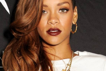 Rihanna-Best-Beauty-Looks-Video.jpg