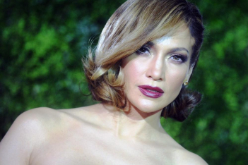 Jennifer Lopez: Η αποκαλυπτική της φωτογράφιση για το νέο της single 