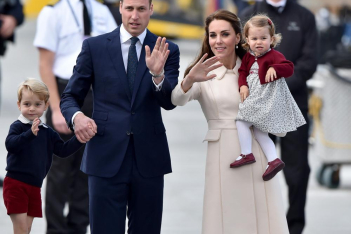 Ελισάβετ, Κάρολος, William και George: Ο λόγος που οι τέσσερις γενιές της βασιλικής οικογένειας έκαναν μαζί την πιο ιστορική εμφάνιση