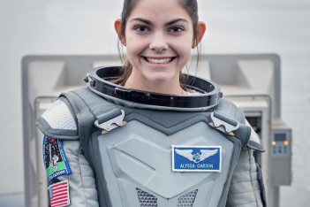 Η Alyssa Carson είναι η 18χρονη που εκπαιδεύεται να γίνει ο πρώτος άνθρωπος που θα πατήσει στον Άρη