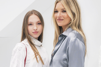 Η κόρη της Kate Moss πρωταγωνιστεί στο «Perfect» άρωμα του Marc Jacobs