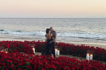 H Kourtney Kardashian και ο Travis Barker αρραβωνιάστηκαν - Η αναπάντεχη πρόταση γάμου και η έκπληξη της οικογένειας