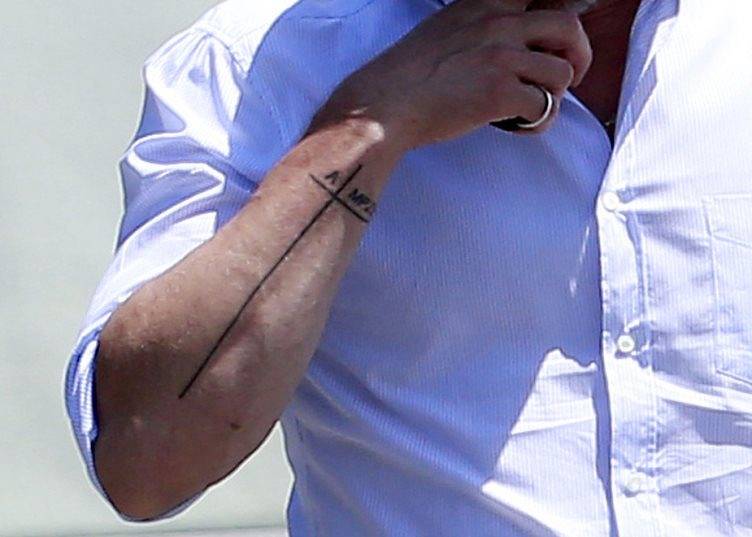 Brad-Pitt-New-Family-Tattoo-Pictures (2)