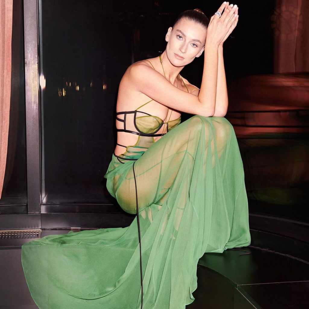 Mετράμε αντίστροφα: 10 εντυπωσιακά looks για την Πρωτοχρονιά