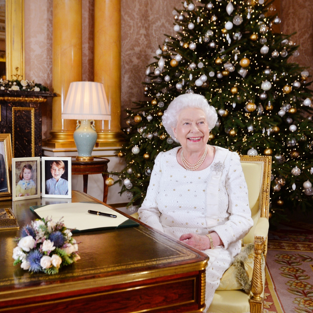 7 γιορτινές παραδόσεις της βασιλικής οικογένειας που δεν γνωρίζαμε
