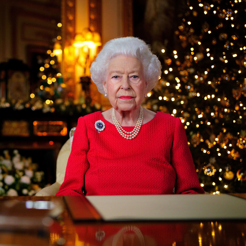 Η Βασίλισσα Ελισάβετ τιμά τον Πρίγκιπα Φίλιππο, στα πιο δύσκολα Χριστούγεννα της ζωής της