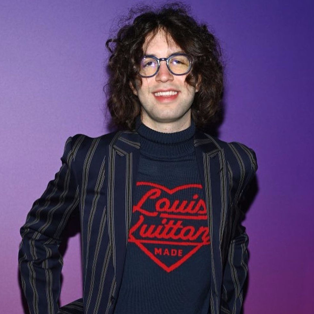Lucas Jagger: Ο γιος του Mick Jagger πήγε στο Paris Fashion Week και έδειξε τη σημασία των γονιδίων