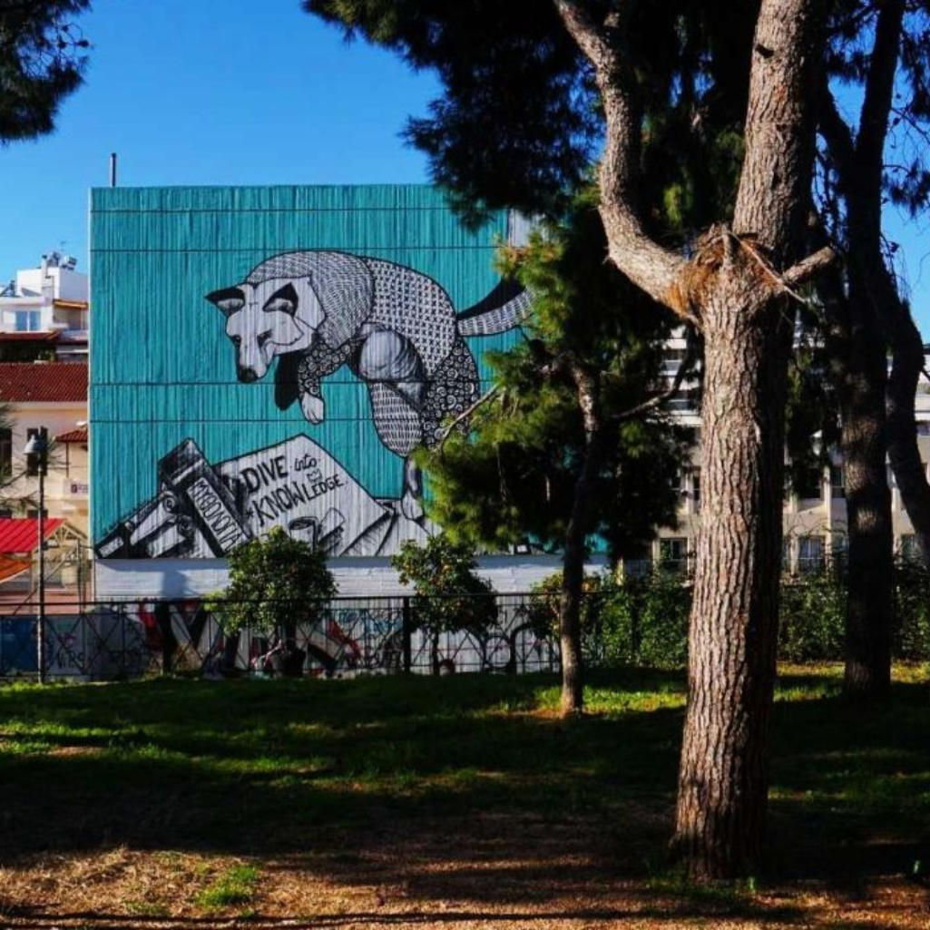 Η «αλεπού της γνώσης», του Βέλγου καλλιτέχνη Wietse κοσμεί τα σχολεία του Βύρωνα