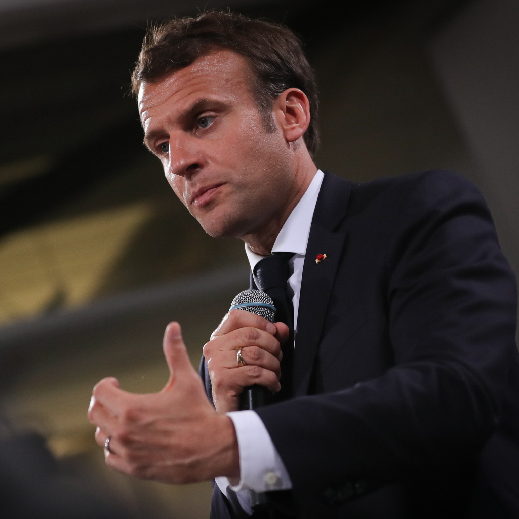 O Macron ανακοίνωσε σχέδιο για την αντιμετώπιση της ενδομητρίωσης: «Όχι γυναικείο πρόβλημα, αλλά κοινωνικό»