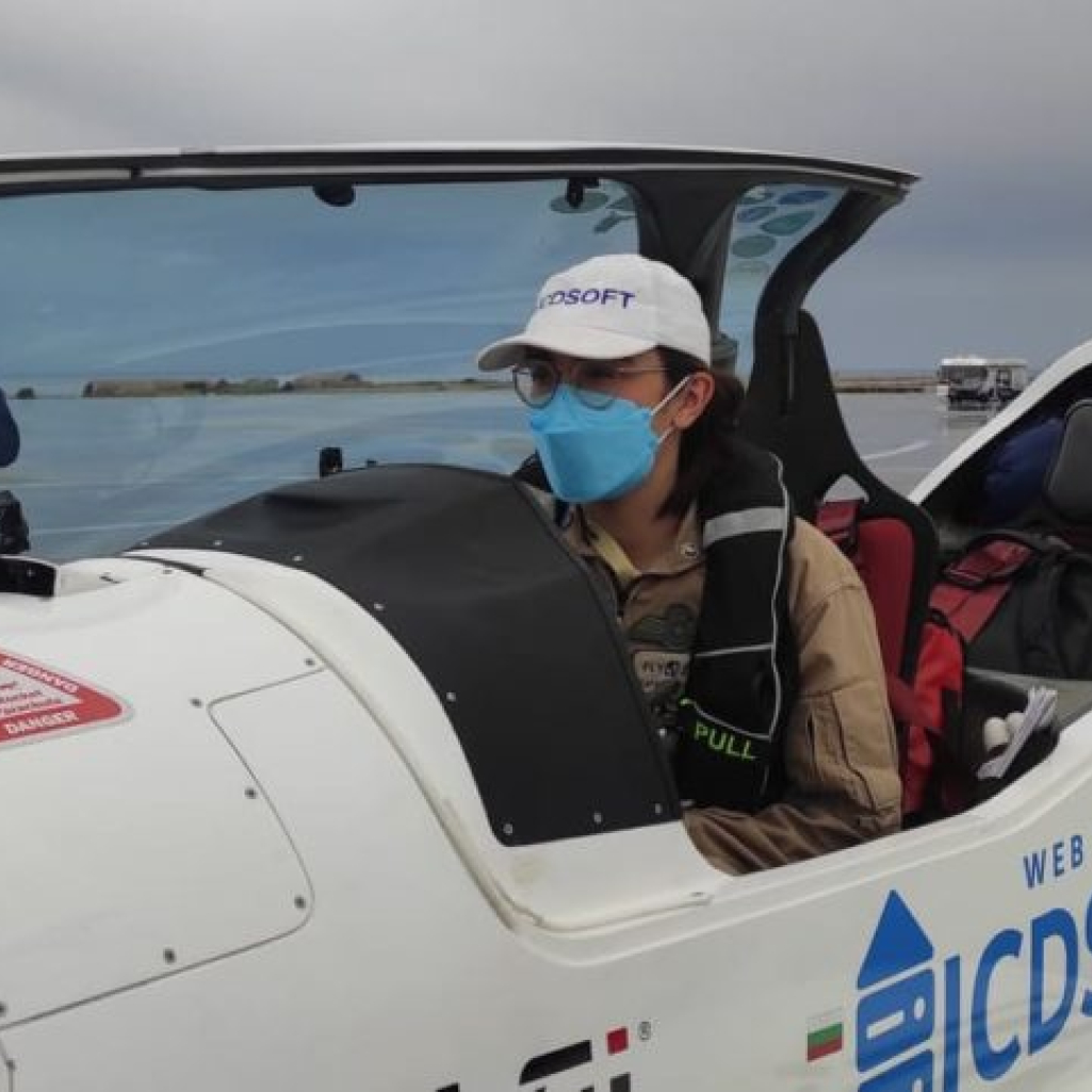Zara Rutherford: Η 19χρονη πιλότος που κάνει τον γύρο του κόσμου, έφτασε στο Ηράκλειο Κρήτης