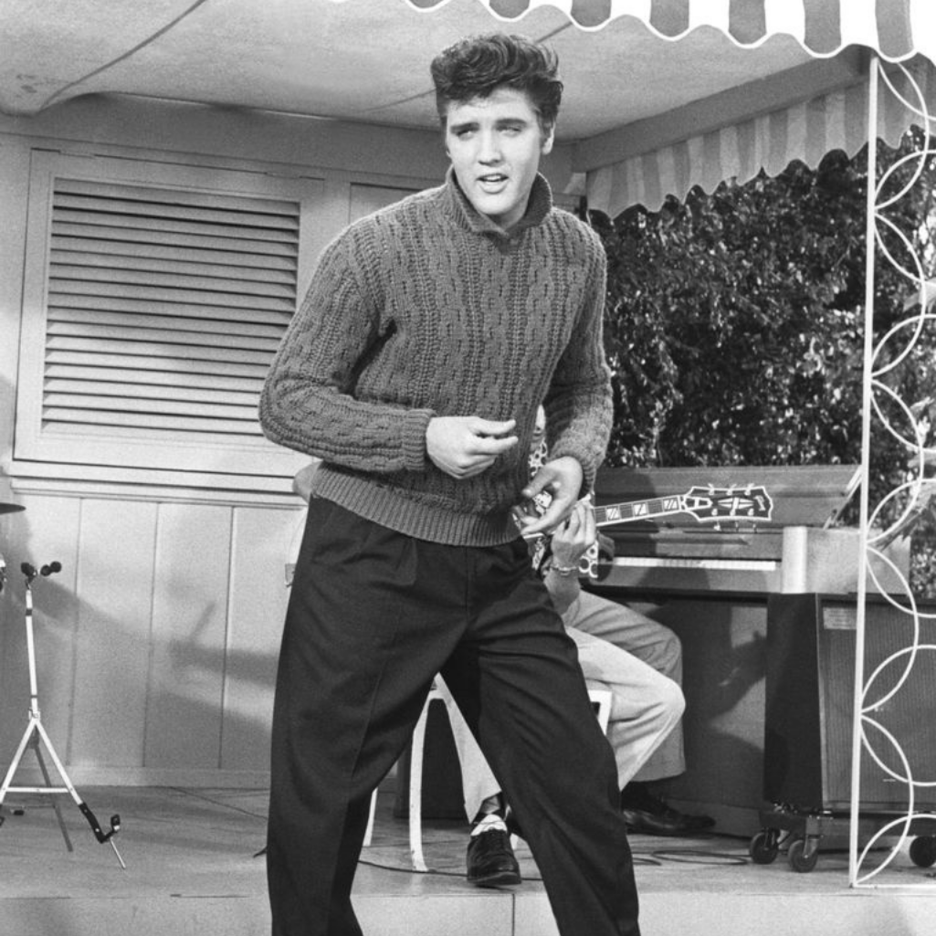 Η ιστορία πίσω από την επιτυχία του cable-knit πουλόβερ: Tο αγαπημένο του Elvis Presley και του Harry Styles