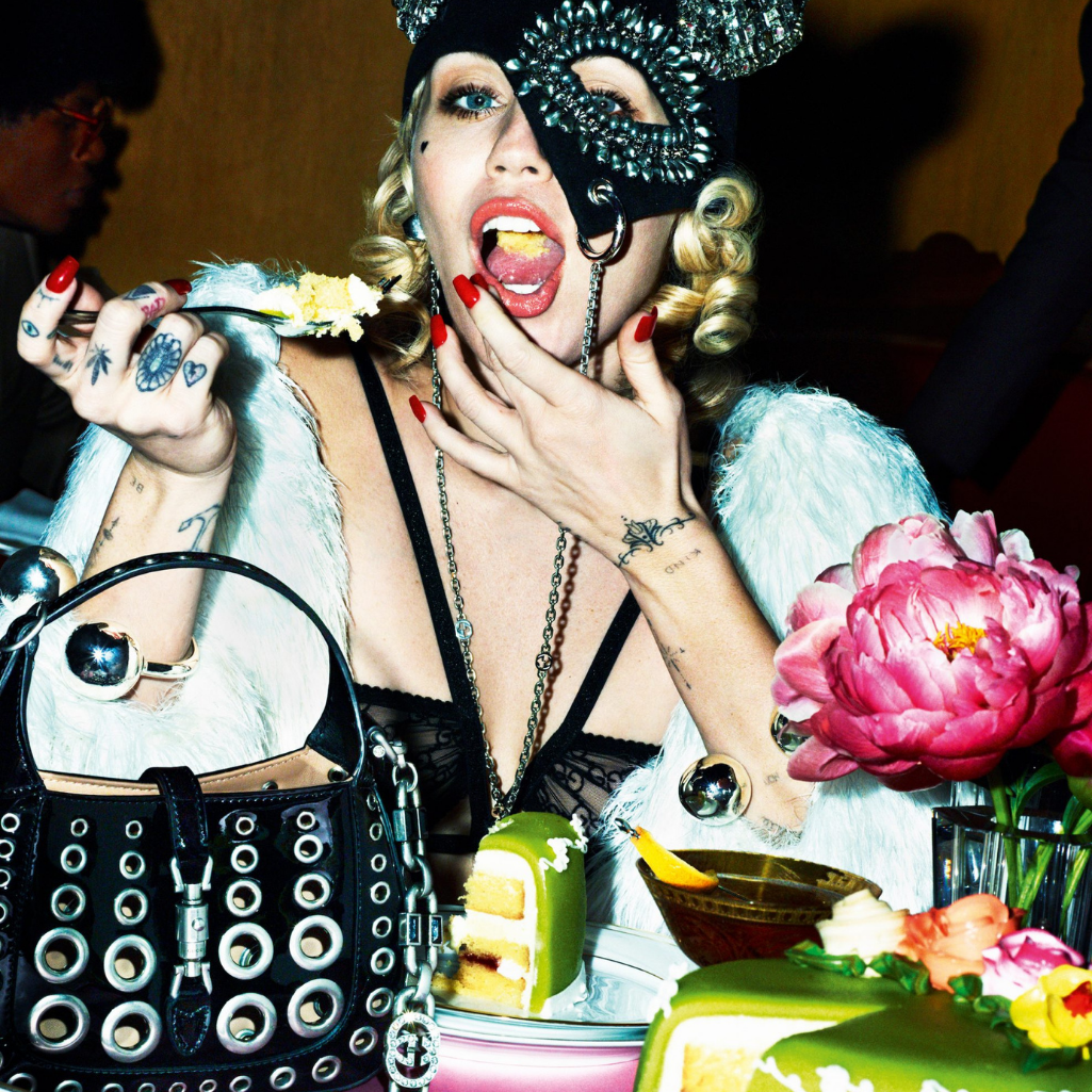 Love Parade: Miley Cyrus, Snoop Dogg και Jared Leto φορούν Gucci στο πιο ξέφρενο party
