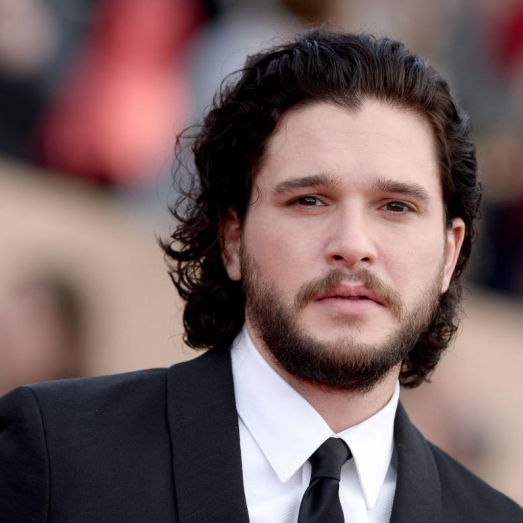 O Kit Harington για την αποτοξίνωση και την τοξική αρρενωπότητα: «Βλέπω κακά πρότυπα αντρών, βλέπω οργή»