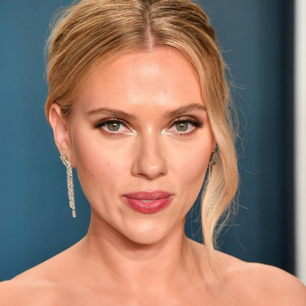 H Scarlett Johansson λανσάρει τη δική της σειρά skincare «The Outset»