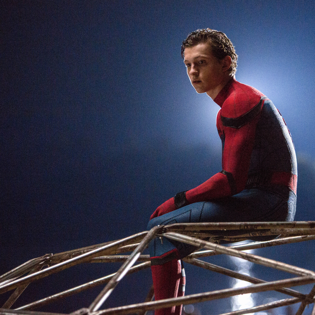 Ο Tom Holland δυσκολεύτηκε ως Spiderman, οπότε η μαμά του έκανε παράπονα στη Marvel