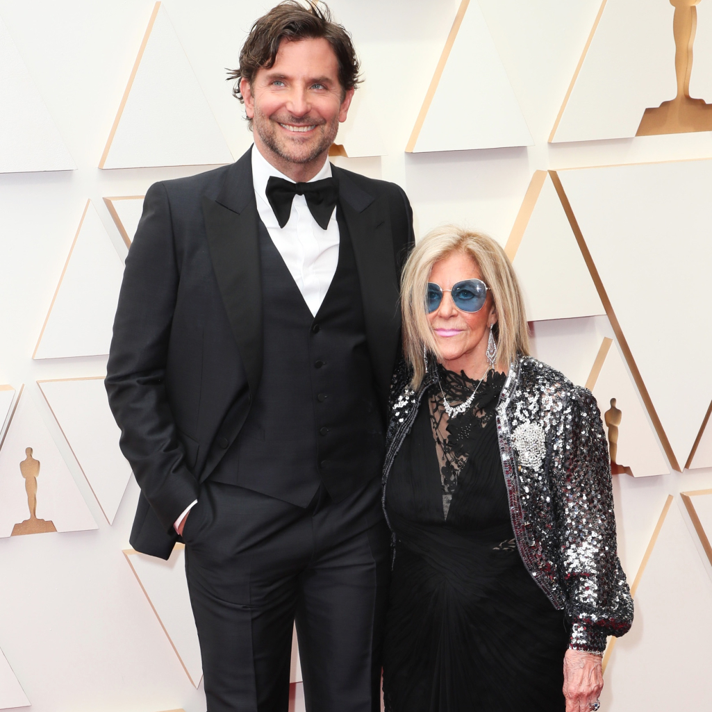 Oscars 2022: O Bradley Cooper είχε την καλύτερη συνοδό - τη μητέρα του