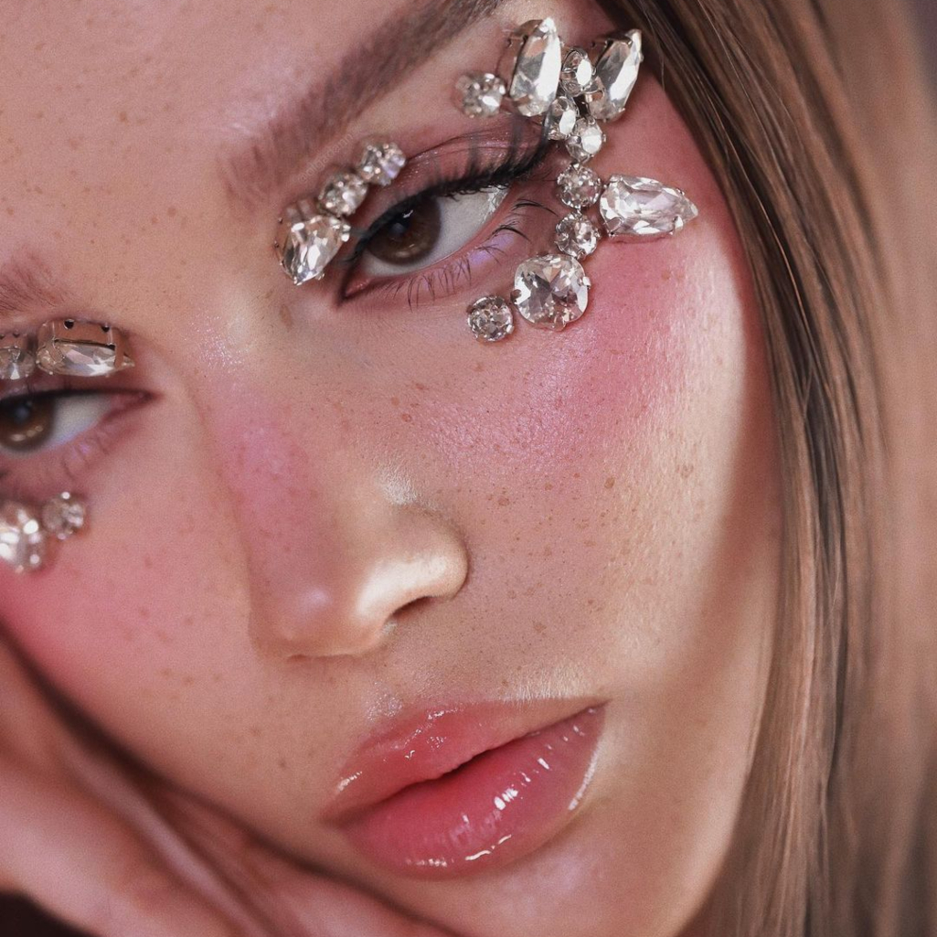 Αυτό είναι το μεγαλύτερο makeup trend της άνοιξης, σύμφωνα με το Instagram