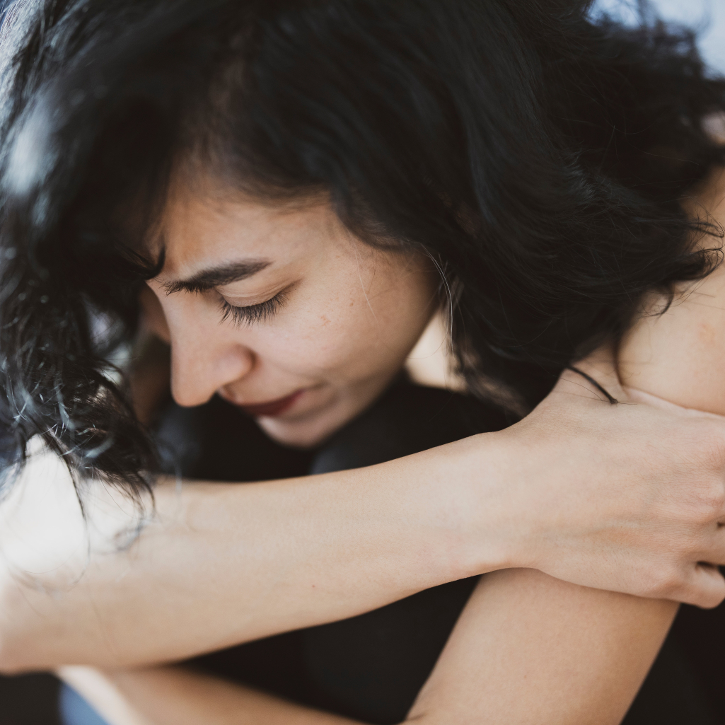 Συναισθηματική χειραγώγηση: Τι είναι και πώς να καταλάβεις αν έχεις πέσει θύμα της