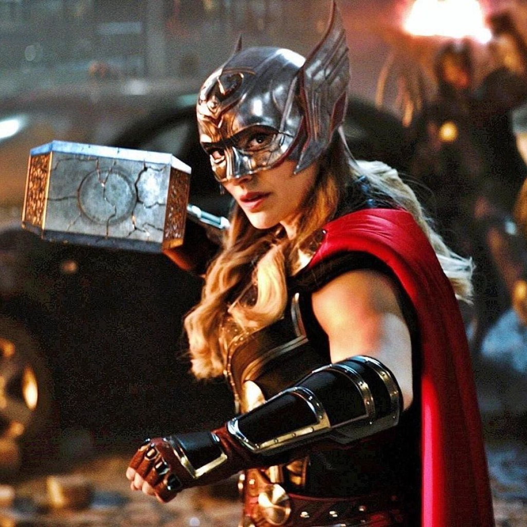 Όλοι μιλούν για τα φανταστικά μπράτσα της Natalie Portman στο trailer του Thor