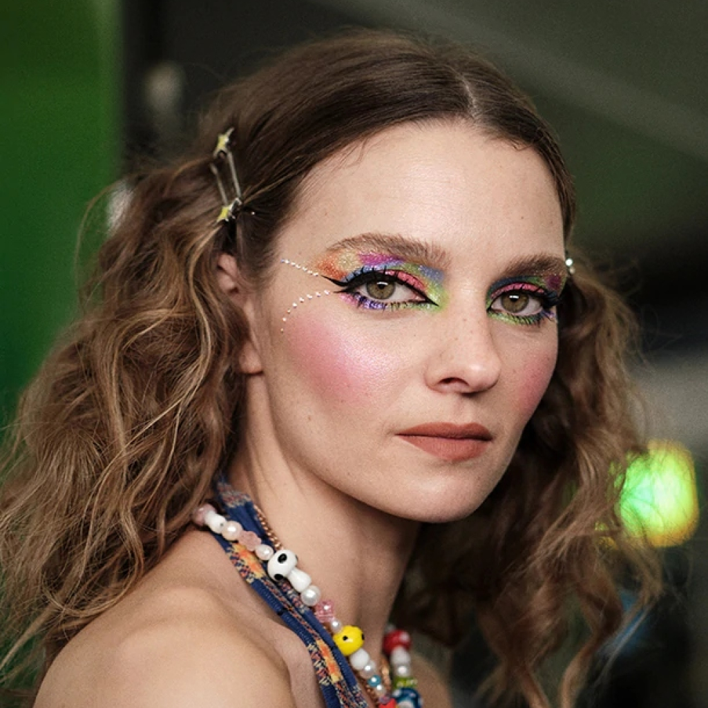 Η makeup artist του Euphoria λανσάρει το δικό της beauty brand και είναι όσο υπέροχο φαντάζεστε