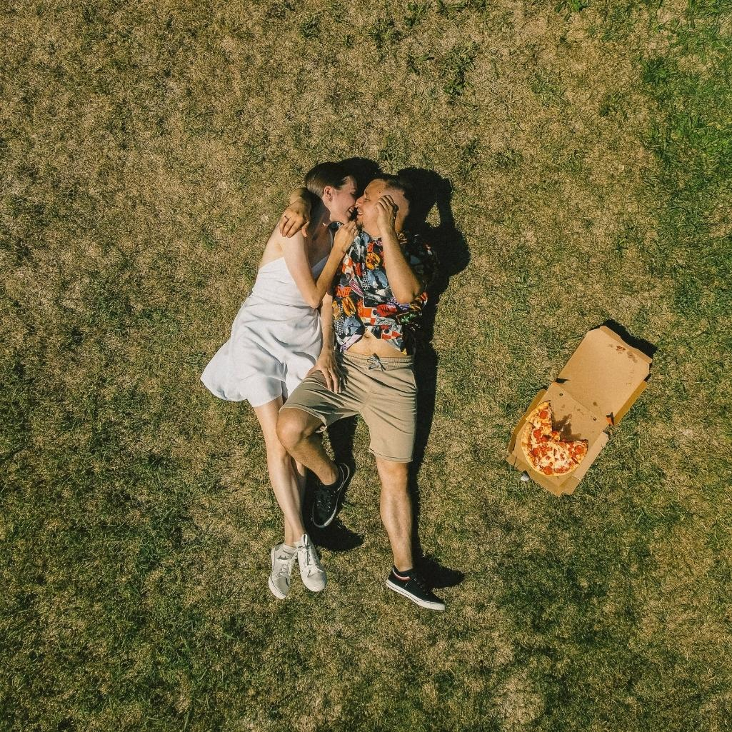Η στρατηγική που μπορεί να σώσει τη σχέση σου (και δεν είναι το σεξ)
