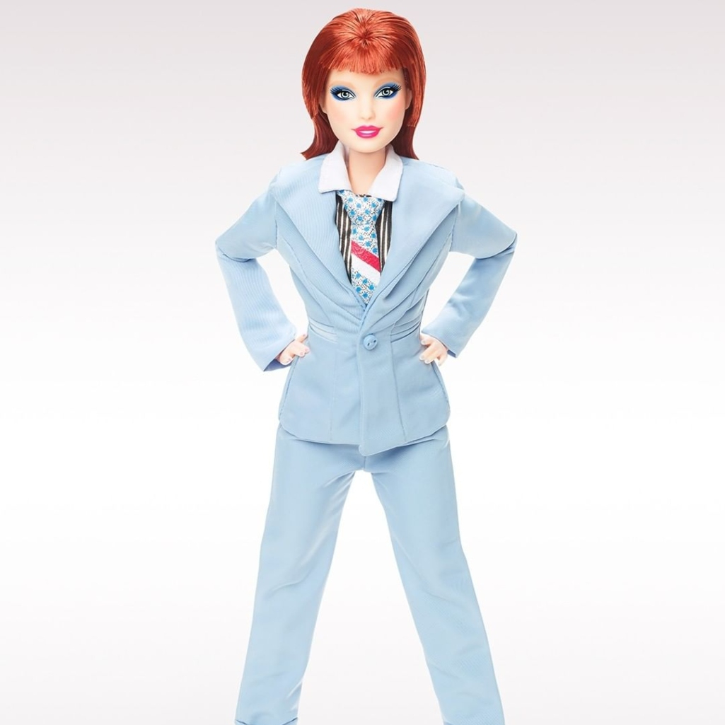Η Mattel τιμά ξανά τον David Bowie με μια κούκλα-φόρο τιμής στο Hunky Dory
