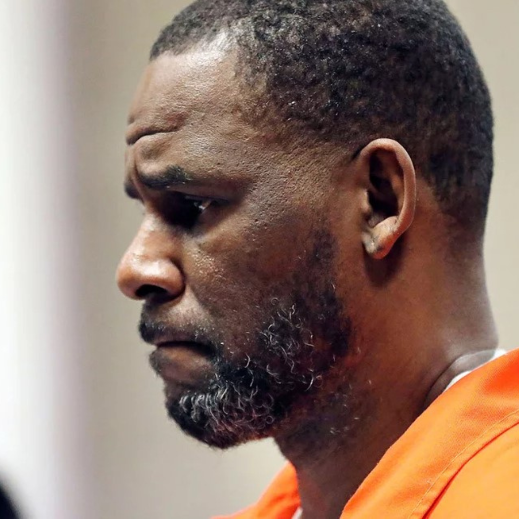 Ο R.Kelly καταδικάστηκε σε φυλάκιση 30 ετών για σεξουαλική κακοποίηση