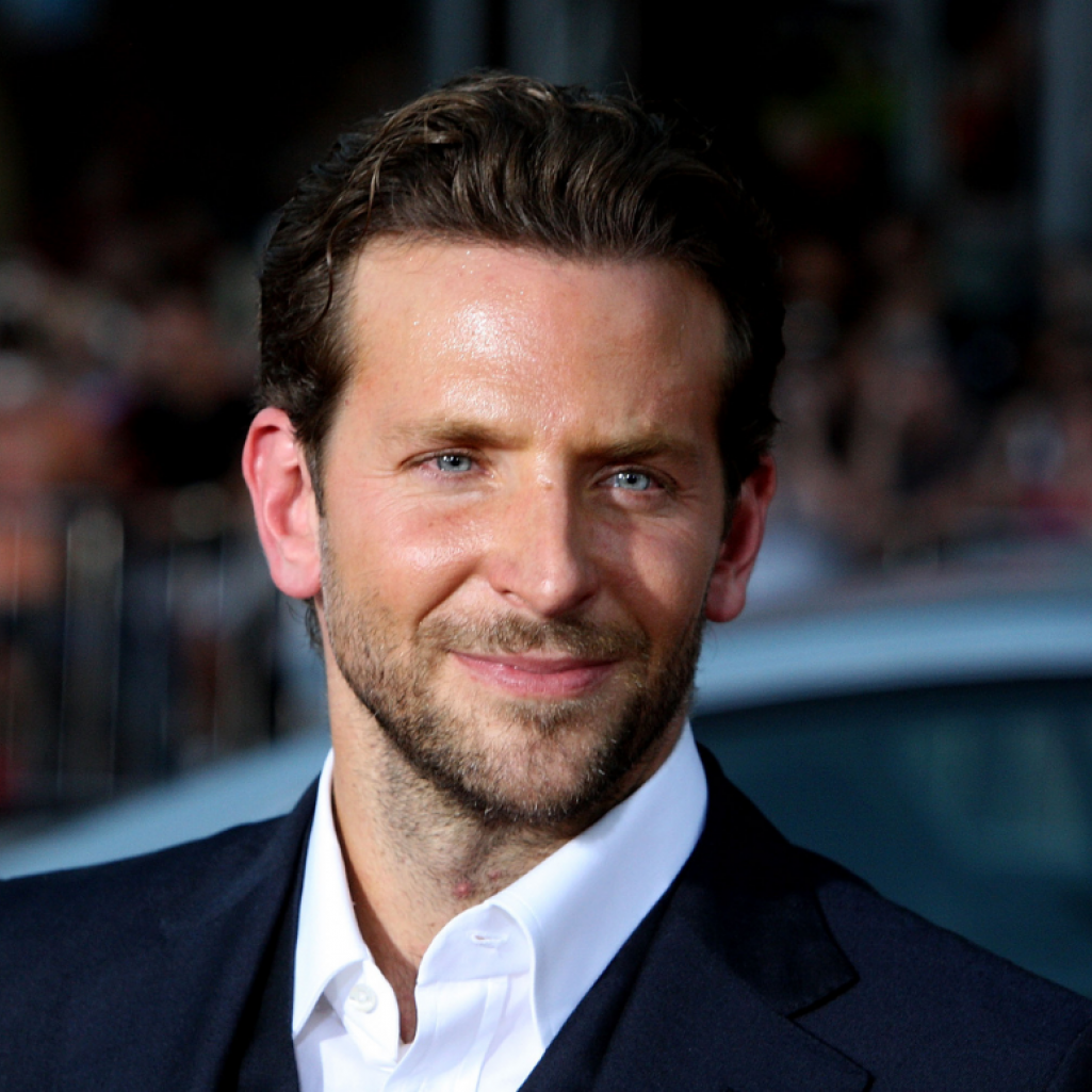 O Bradley Cooper αποκάλυψε ποιος ηθοποιός τον βοήθησε να απεξαρτηθεί από τις ουσίες και το αλκοόλ