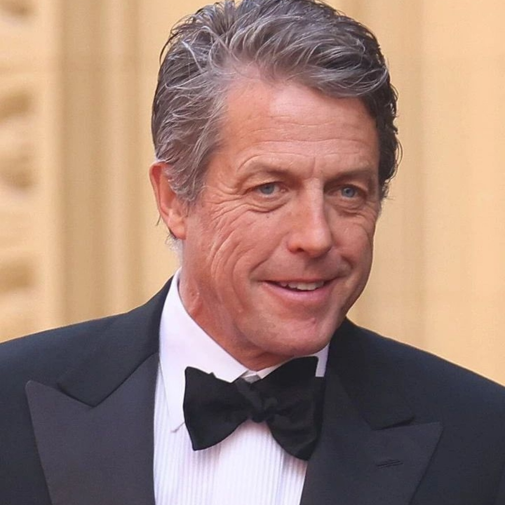 Ο Hugh Grant θα είναι ο (νευρωτικός) Δίας, στη νέα σειρά του Netflix για την ελληνική μυθολογία